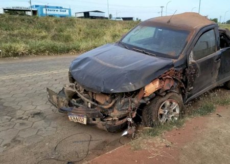 Mulher capota caminhonete na MS-338, entre Santa Rita do Parto e Bataguassu
