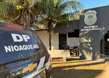 Bebê morre afogado ao cair em balde enquanto mãe estendia roupa