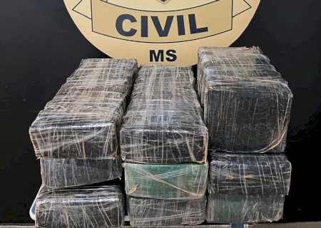 Polícia Civil apreende drogas  e identifica adolescente infrator
