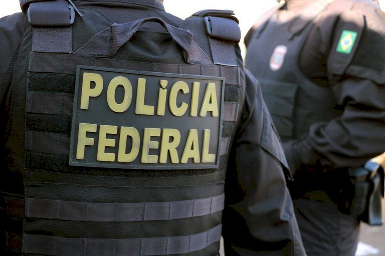 PF reprime organização criminosa e contrabando