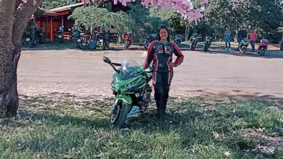 Morre pedagoga que sofreu acidente ao deixar evento de motos