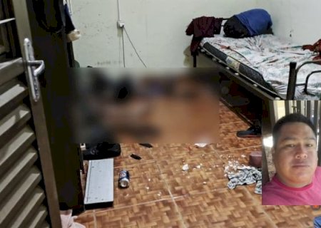 Homem completamente nu é assassinado dentro de casa