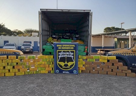 PMR apreendeu 10 toneladas de droga em um caminhão baú