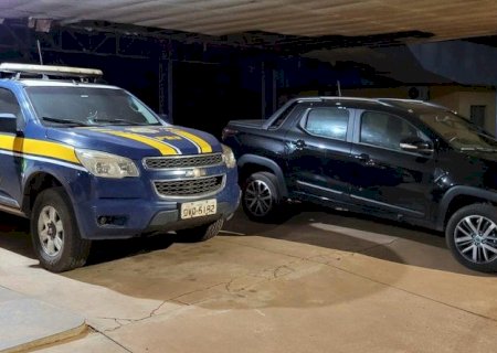 PRF recupera caminhonete em Nova Andradina