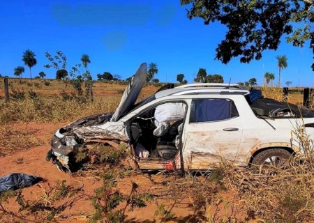 Motorista de picape tem braço dilacerado em colisão com carreta na BR-163