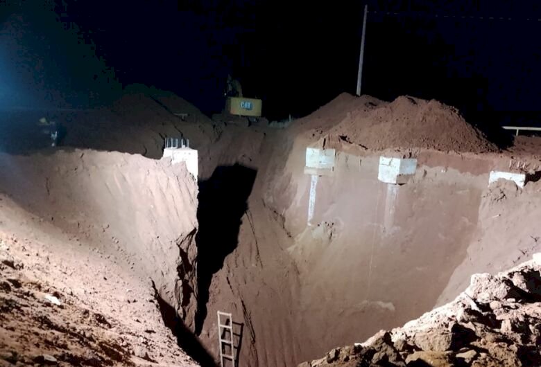 Trabalhadores morrem soterrados em construção de silo em fazenda