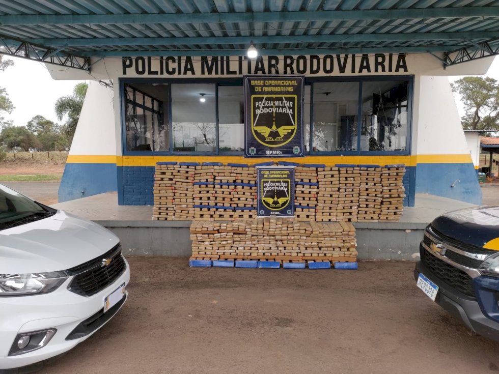 PMR prende homem que transportava mais de uma tonelada de droga