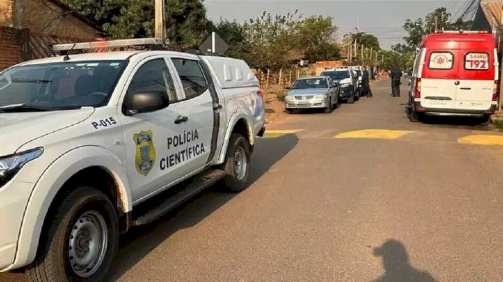 Recém-nascido é encontrado morto dentro de guarda-roupa