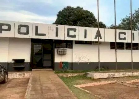 Idoso é encontrado morto com diversos ferimentos no corpo em curral