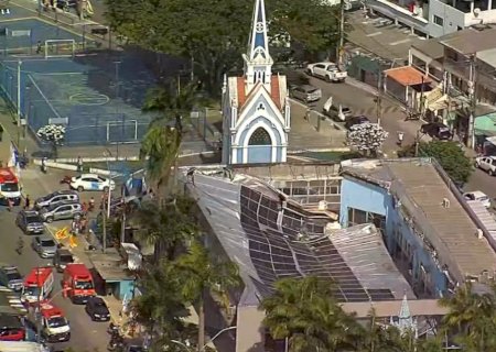 Teto do Santuário do Morro da Conceição desaba durante distribuição de cestas básicas e deixa mortos e feridos
