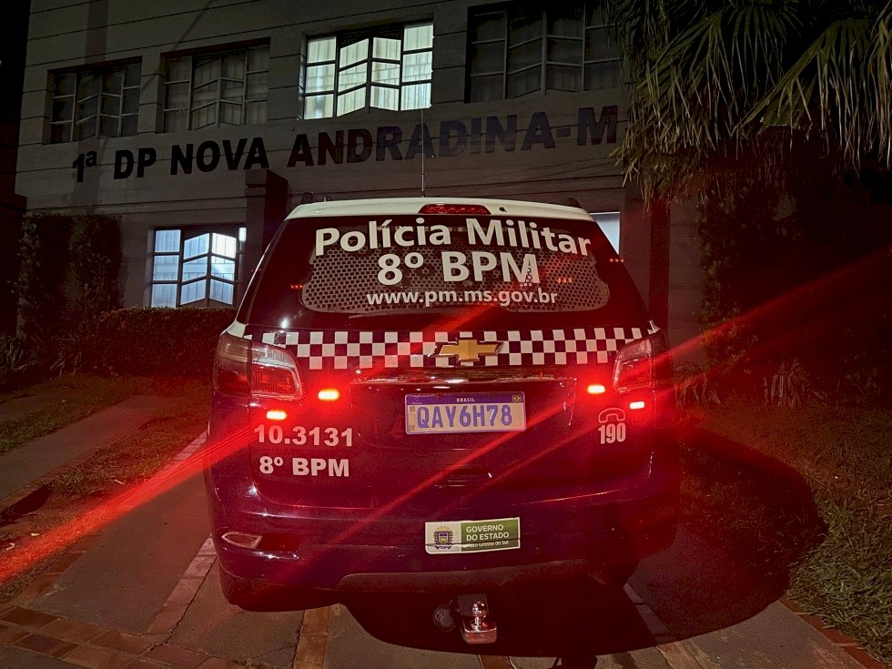 Homem acorda surtado, enforca mulher, é contido por filhos e preso pela Polícia Militar em Nova Andradina