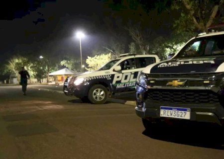 Homem tenta matar desafeto e morre em troca de tiros com policial militar de folga