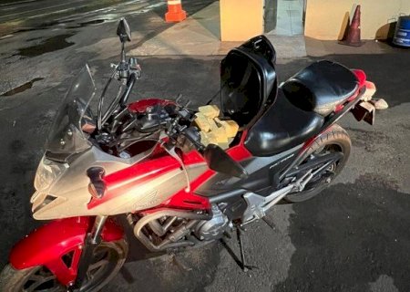 PRF prende motociclista com 8 Kg de maconha na BR-267