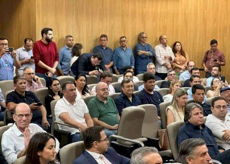 Riedel recebe prefeitos nesta manhã para reafirmar parceria com municípios