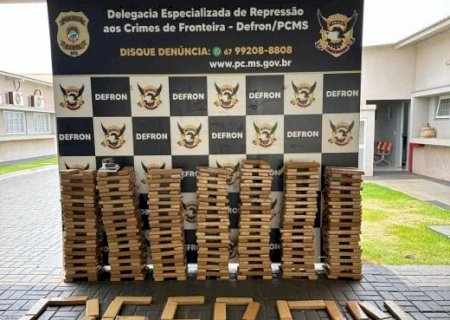 Defron apreende adolescente em depósito de maconha