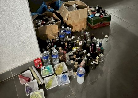 Três são presos vendendo perfume falsificado a base de corante e álcool
