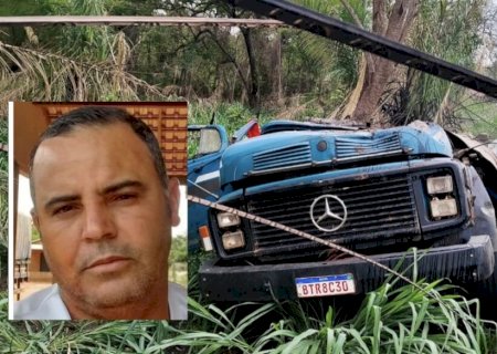 Motorista morre após caminhão carregado com farelo tombar na serra em MS