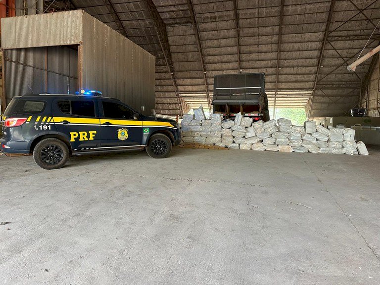 PRF apreende 1,9 tonelada de maconha