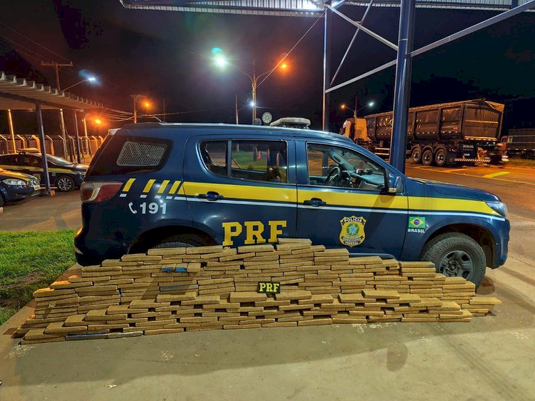 PRF apreende 305 Kg de maconha