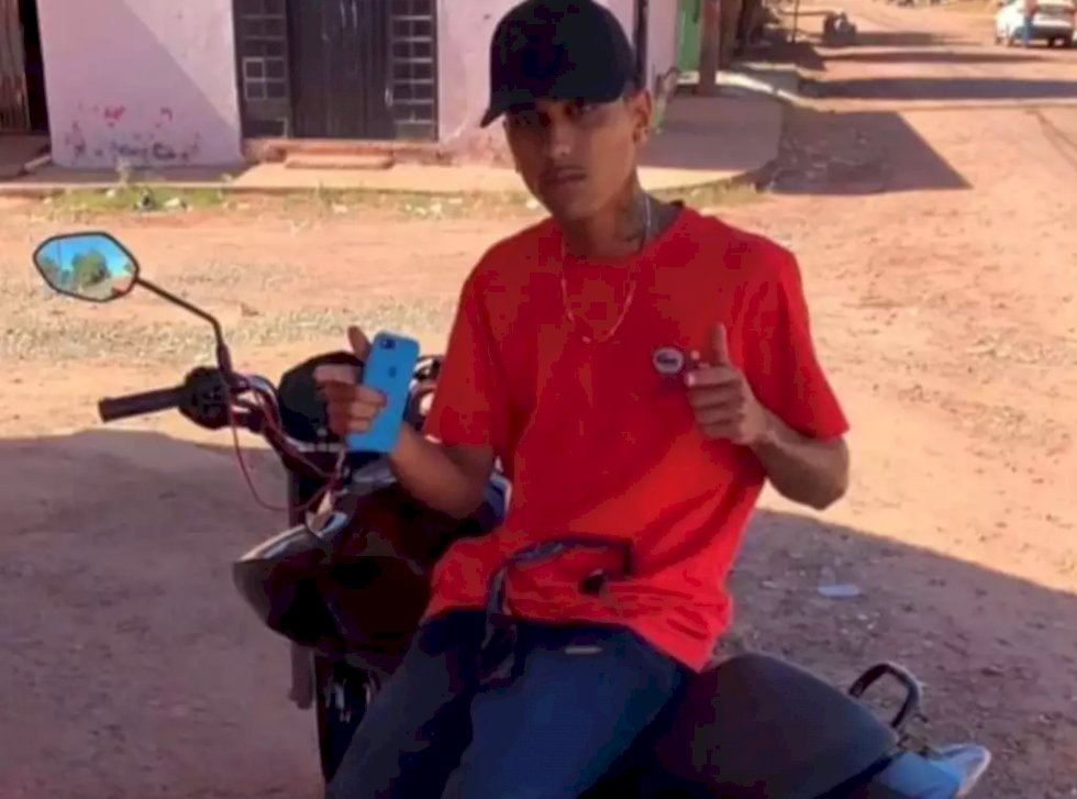 Briga em boate termina com jovem perseguido e morto com três facadas