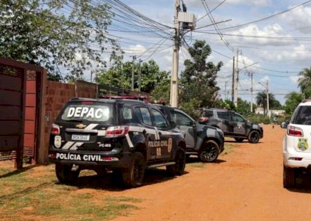 Suspeito de tentar roubar carro da esposa morre em confronto com a PM