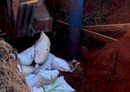 Homem morre soterrado enquanto cavava poço