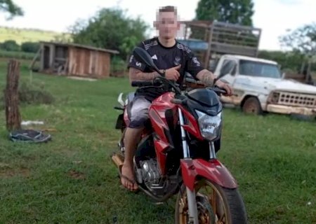 Adolescente morre ao bater moto em ônibus na BR-487