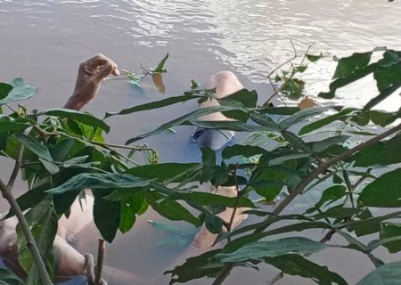 Corpo de homem é encontrado boiando em Rio