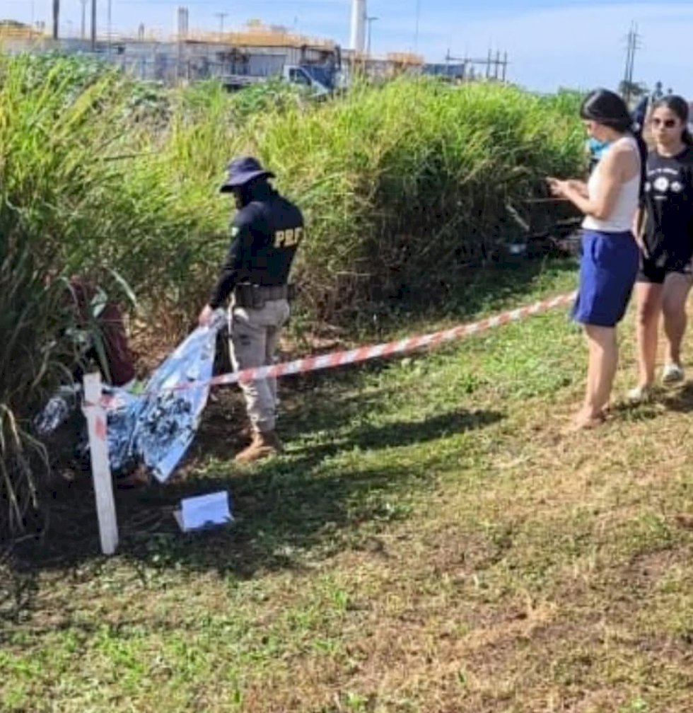 Mulher  morre atropelada por caminhonete, ela retornava do salão e preparava viagem com a família