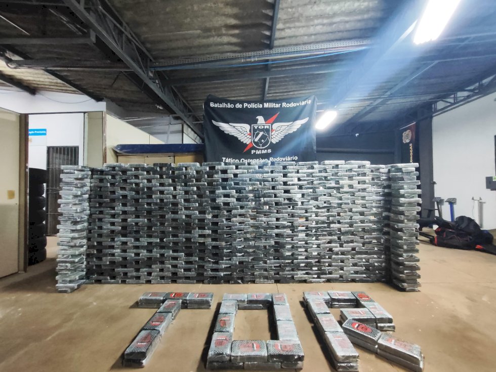 PMR apreende mais de meia tonelada de cocaína