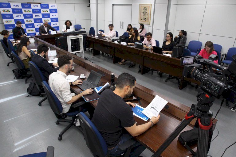 Novo Caged: Acumulado do ano atinge mais de 2,2 milhões de empregos formais