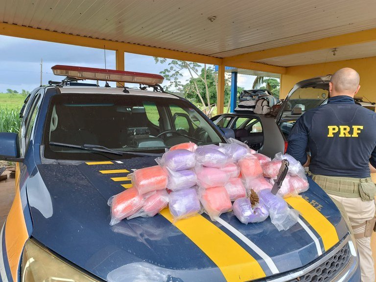 PRF apreende 26 Kg de haxixe em Bataguassu