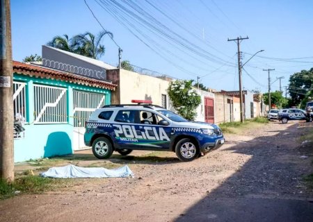 Motociclista dispara 16 vezes até matar homem