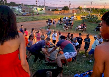 Mulher é atingida por caminhão enquanto caminhava na BR-262