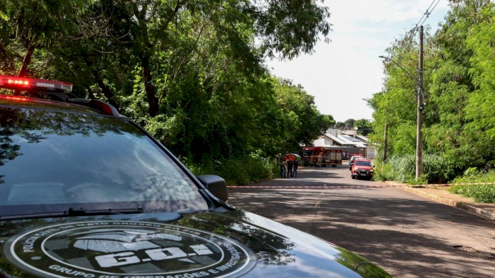 Corpo é encontrado em córrego