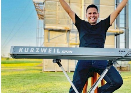 Nas redes sociais, feminicida exalta ser ‘homem de Deus’ e ostenta fotos com famosos