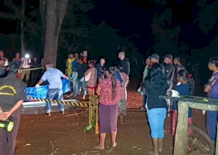 Mulher é assassinada pelo marido com golpes de facão na cabeça