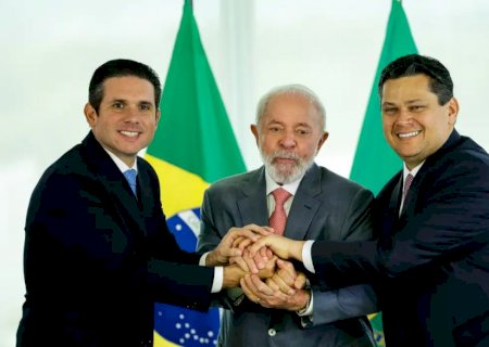 'Sou amigo dos dois', diz Lula sobre novos presidentes do Legislativo