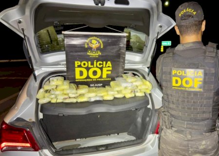 Homem que seguia para São Paulo com haxixe em veículo furtado é preso pelo DOF
