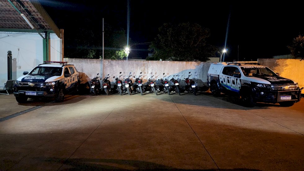 Polícia Militar remove 11 motocicletas ao pátio do Departamento Estadual de Trânsito (Detran) durante a Operação Trânsito Seguro.