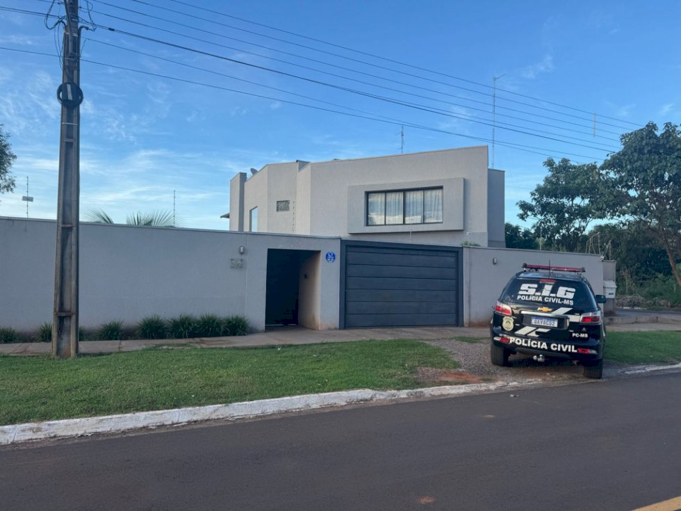 Polícia Civil cumpre mandados durante investigação sobre suposto atentado contra ex-prefeita de Jardim