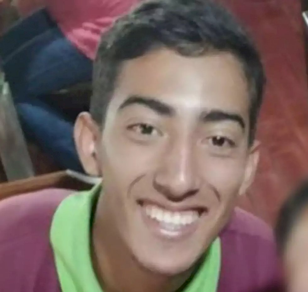 Jovem de 24 anos morre após levar descarga