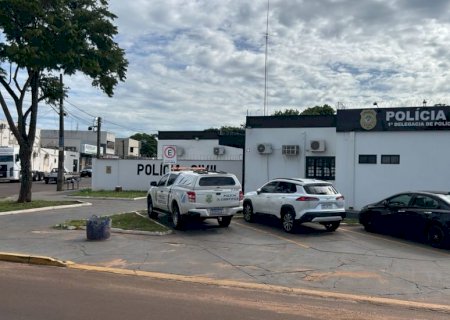 Equipes policiais prendem quatro pessoas por tráfico de drogas em Naviraí