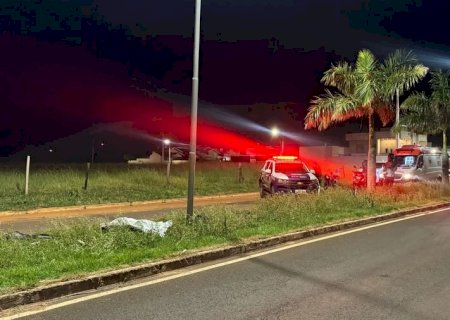 Motociclista morre ao colidir em poste no Portal do Parque em Nova Andradina