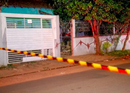 Mulher é morta e tem corpo incendiado em cova rasa