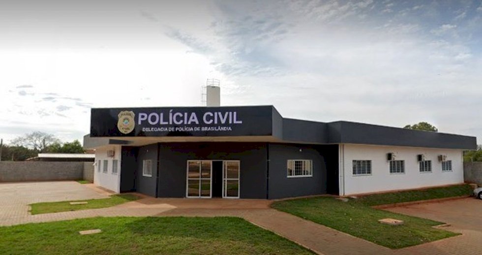A pé e chorando, criança vai sozinha à delegacia e denuncia tio por agressão em MS