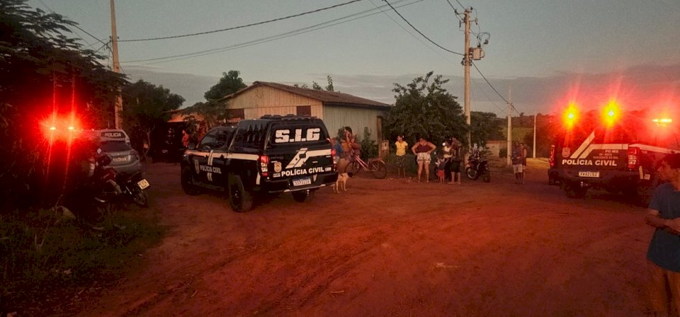 Novo Horizonte do Sul - Homem morre após atacar policiais com machado