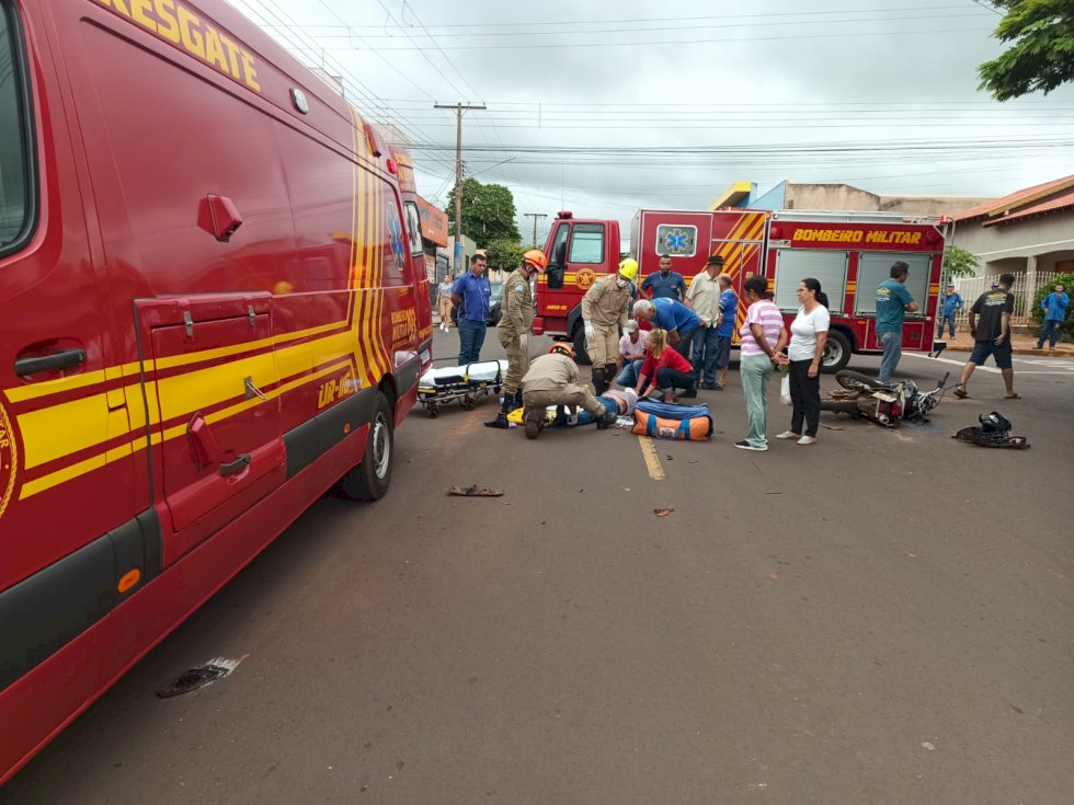 Ivinhema - Acidente entre carro e moto deixa motociclista em estado grave