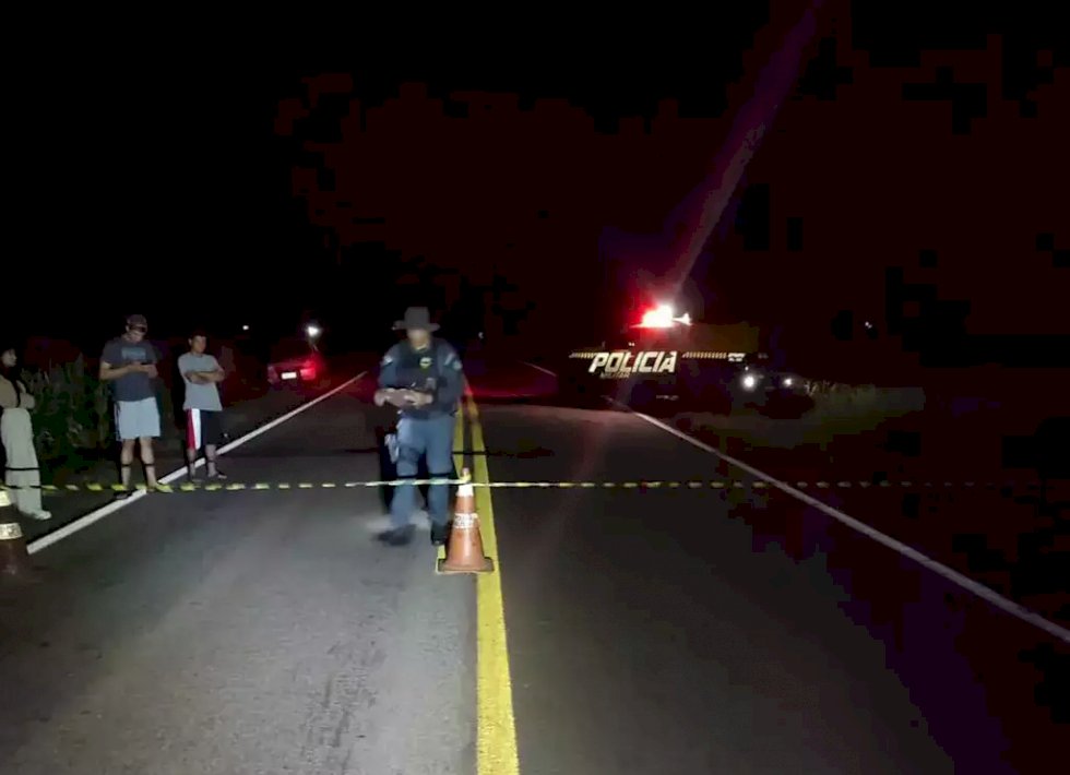 Motorista morre após invadir pista contrária para evitar batida em rodovia