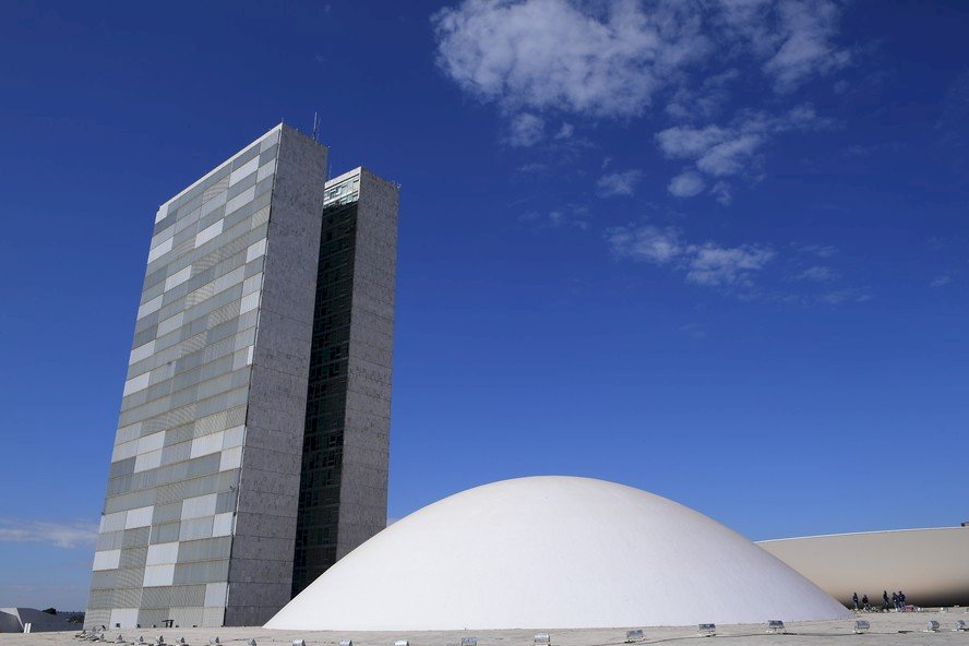 Congresso revogou em 2022 norma para combater fraudes com descontos no INSS